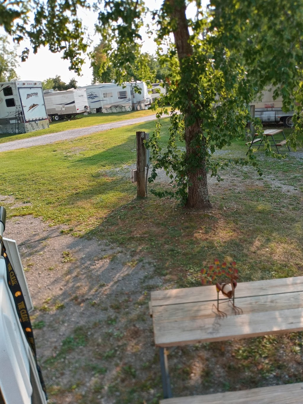 Shady Acres RV Park | 1639 Murfreesboro Rd, Lebanon, TN 37090, USA | Phone: (615) 449-5400