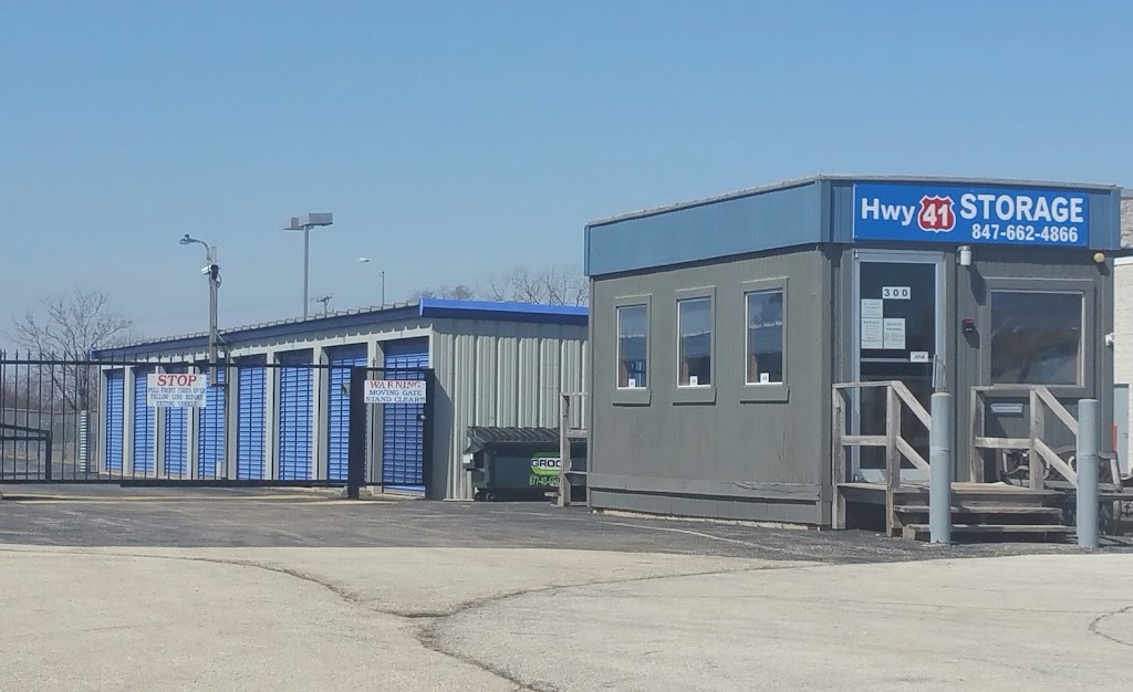 Highway 41 Self Storage | 300 Old Skokie Rd, Park City, IL 60085, USA | Phone: (847) 662-4866