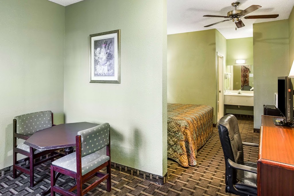 Rodeway Inn & Suites | 1300 Plaza Dr, Smyrna, TN 37167 | Phone: (615) 355-6161