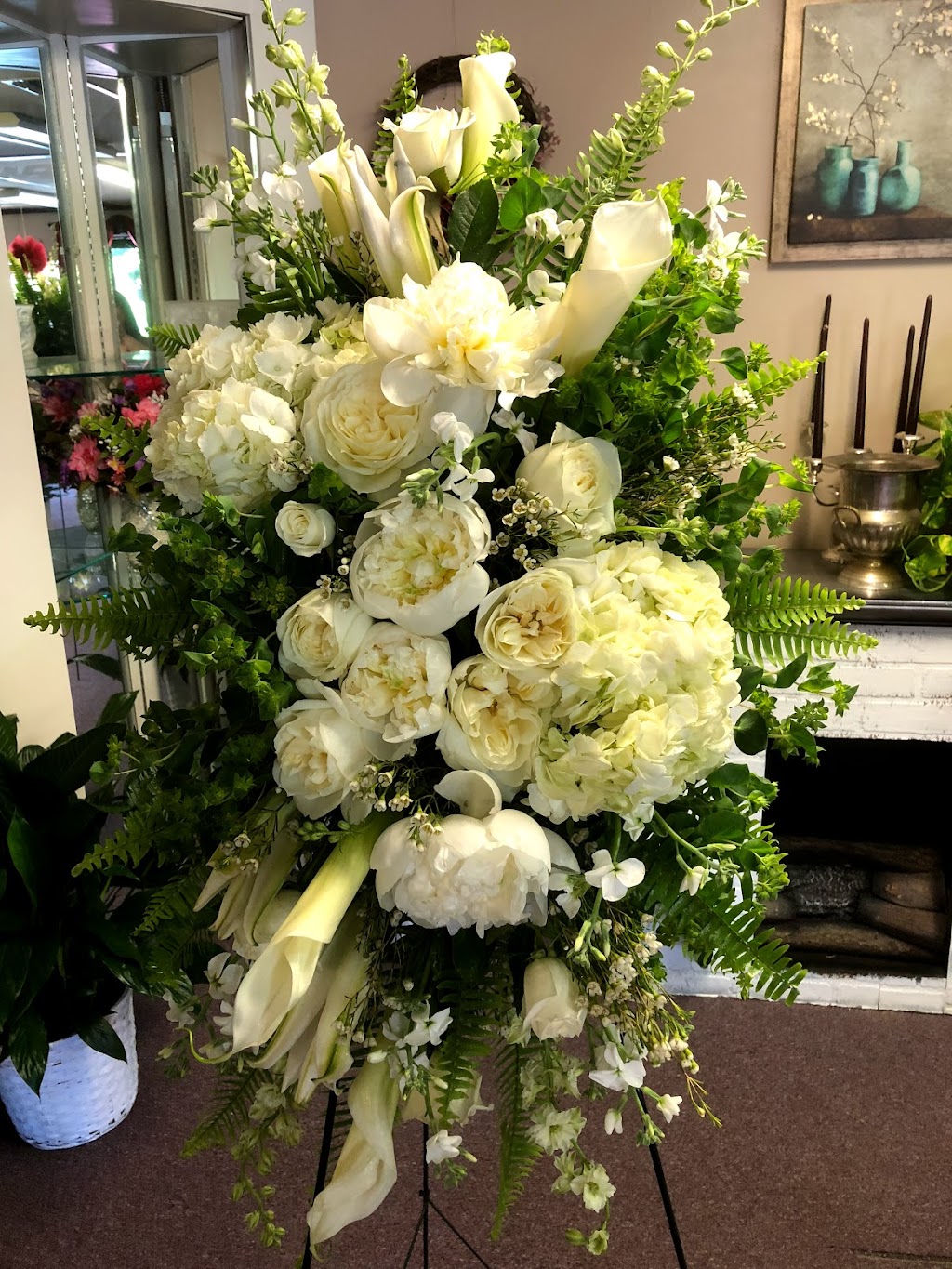 Raes North Point Florist Inc. | 101 W 5th St, Lexington, NC 27292 | Phone: (336) 759-0800