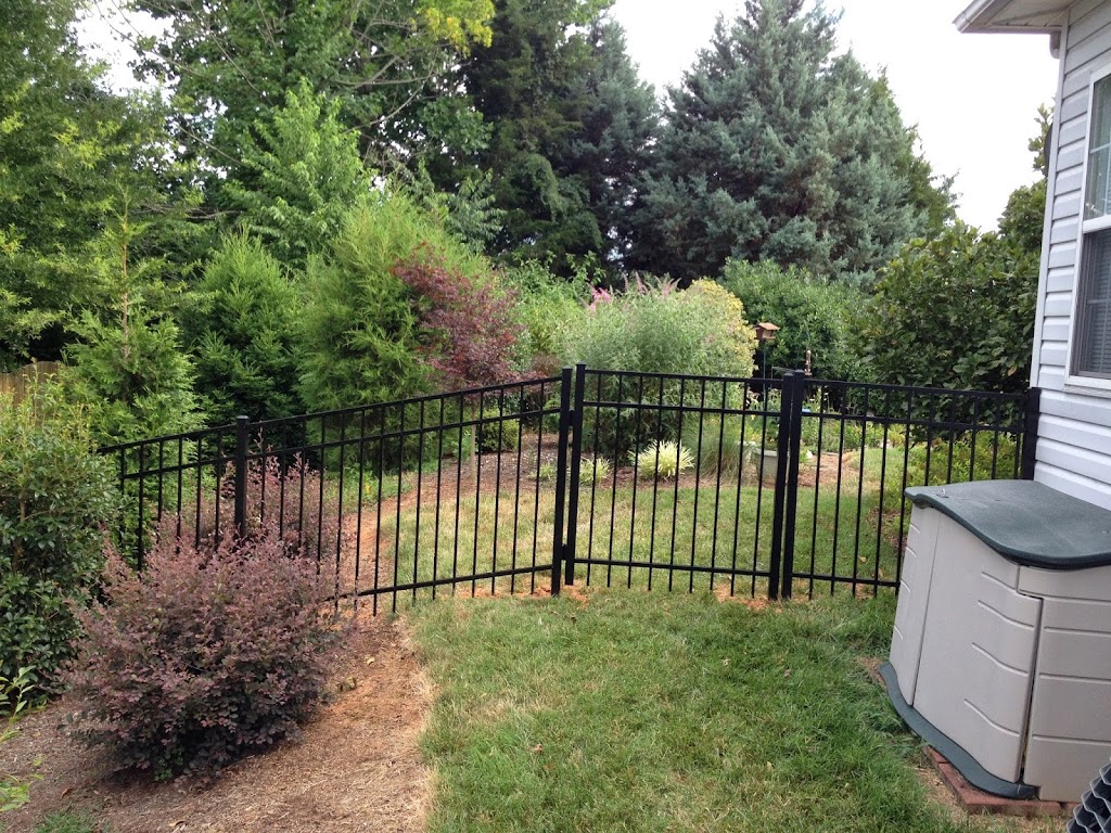 Sandel Fence Builder, LLC | 211 Berry Garden Rd, Kernersville, NC 27284, USA | Phone: (336) 413-3317