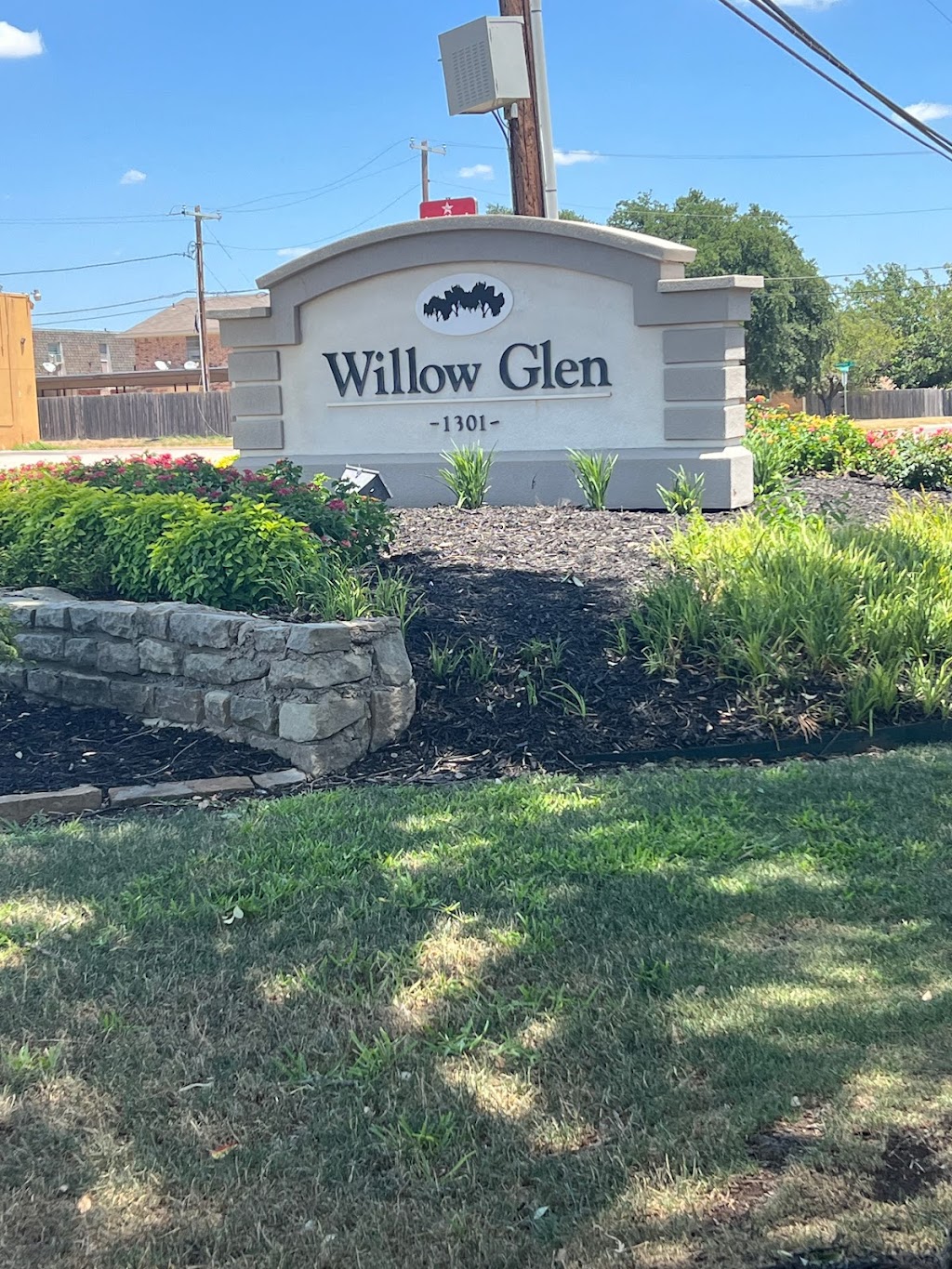 Willow Glen | 1301 Sycamore School Rd, Fort Worth, TX 76134, USA | Phone: (817) 953-6703