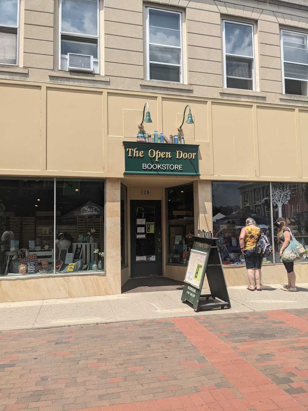 Open Door Bookstore | 128 Jay St, Schenectady, NY 12305, USA | Phone: (518) 346-2719