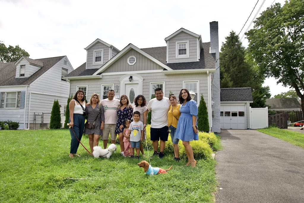 Cat Gomes Sells Homes – RE/MAX Lifetime Realtors | 605 Chestnut St, Union, NJ 07083, USA | Phone: (862) 371-0600
