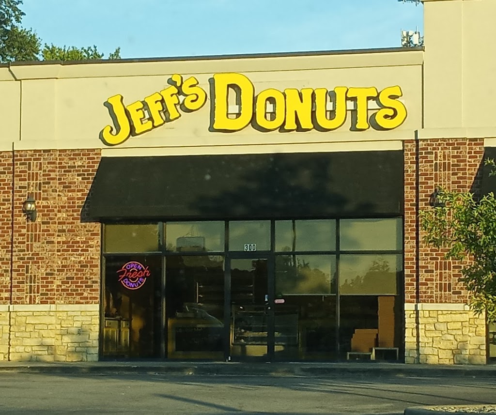 Jeffs Donuts (Jeffersonville, IN) | 5420 IN-62 #300, Jeffersonville, IN 47130, USA | Phone: (812) 283-3636