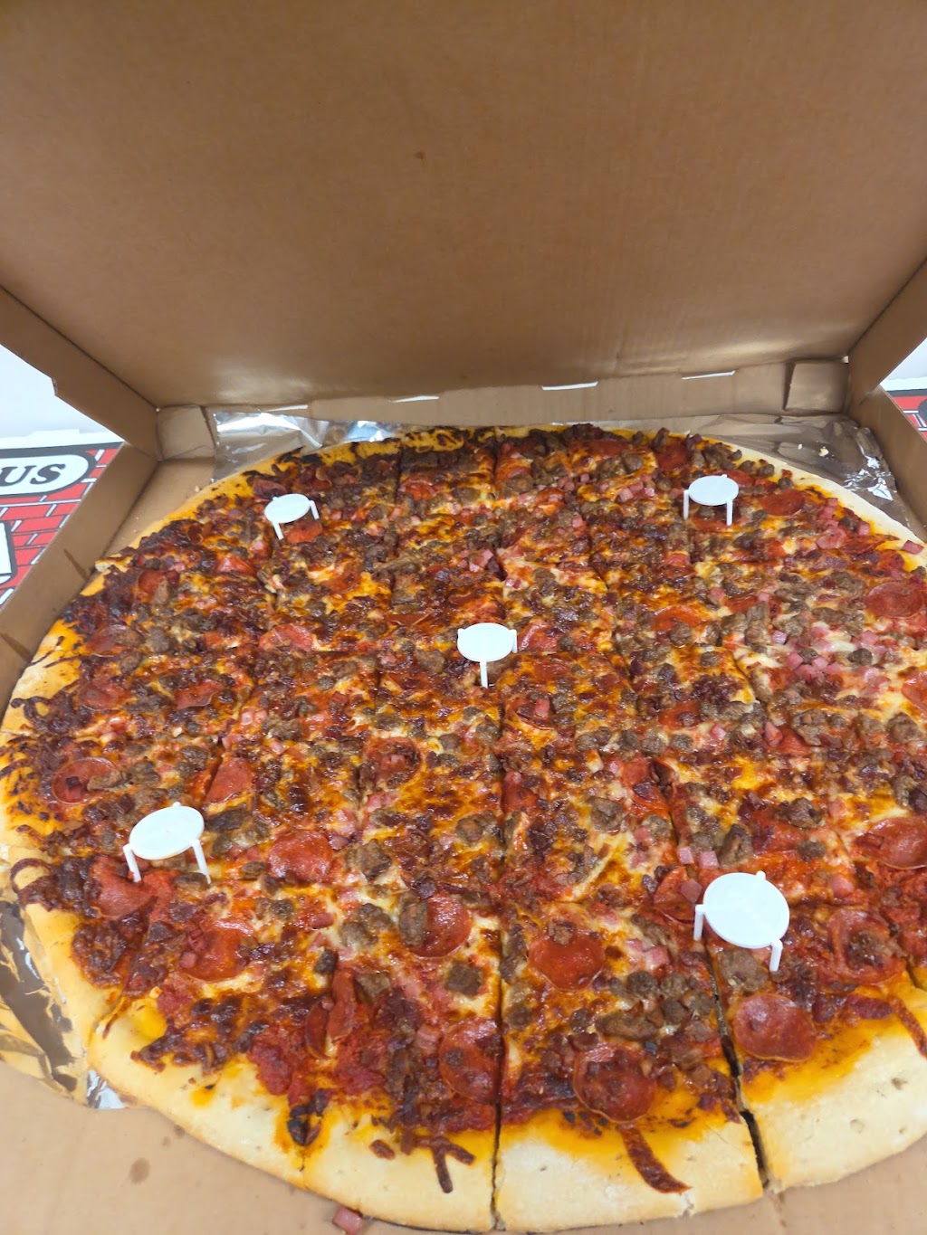 Geraces Pizzeria | Waterford Mills Plaza, 65529 Indiana 15, 65529 IN-15, Goshen, IN 46526, USA | Phone: (574) 535-0011