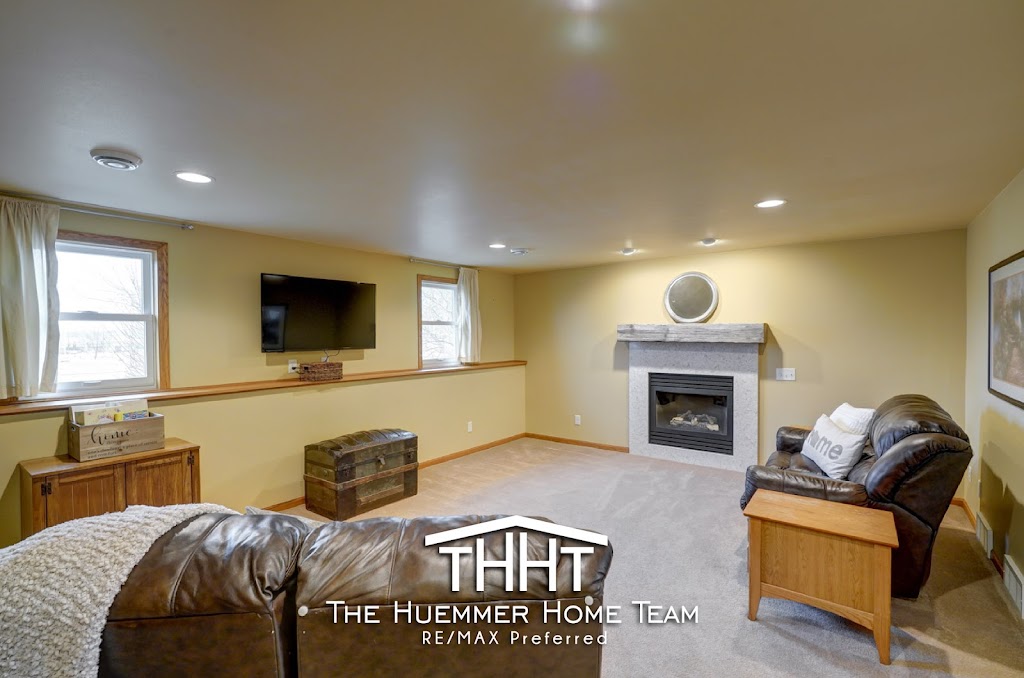 The Huemmer Home Team at RE/MAX Preferred | 611 N Main St, Cottage Grove, WI 53527 | Phone: (608) 279-5424