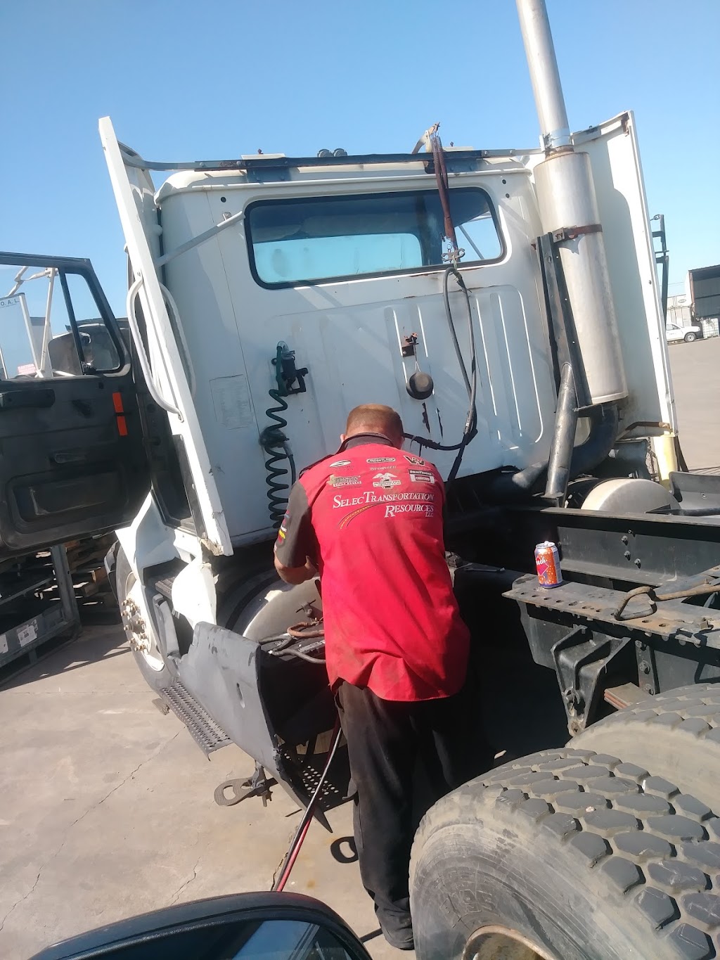 Mr Diesel and Gas Mechanic Roadside Service | 2500 Burnside St, Laredo, TX 78040, USA | Phone: (956) 701-4462