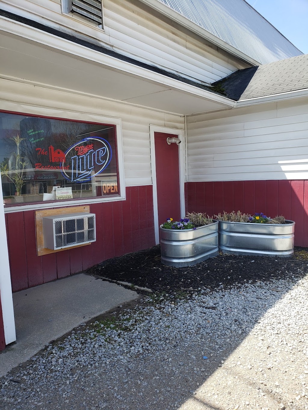 The Barn Restaurant | 313 W Main St, Delta, OH 43515, USA | Phone: (419) 822-5525