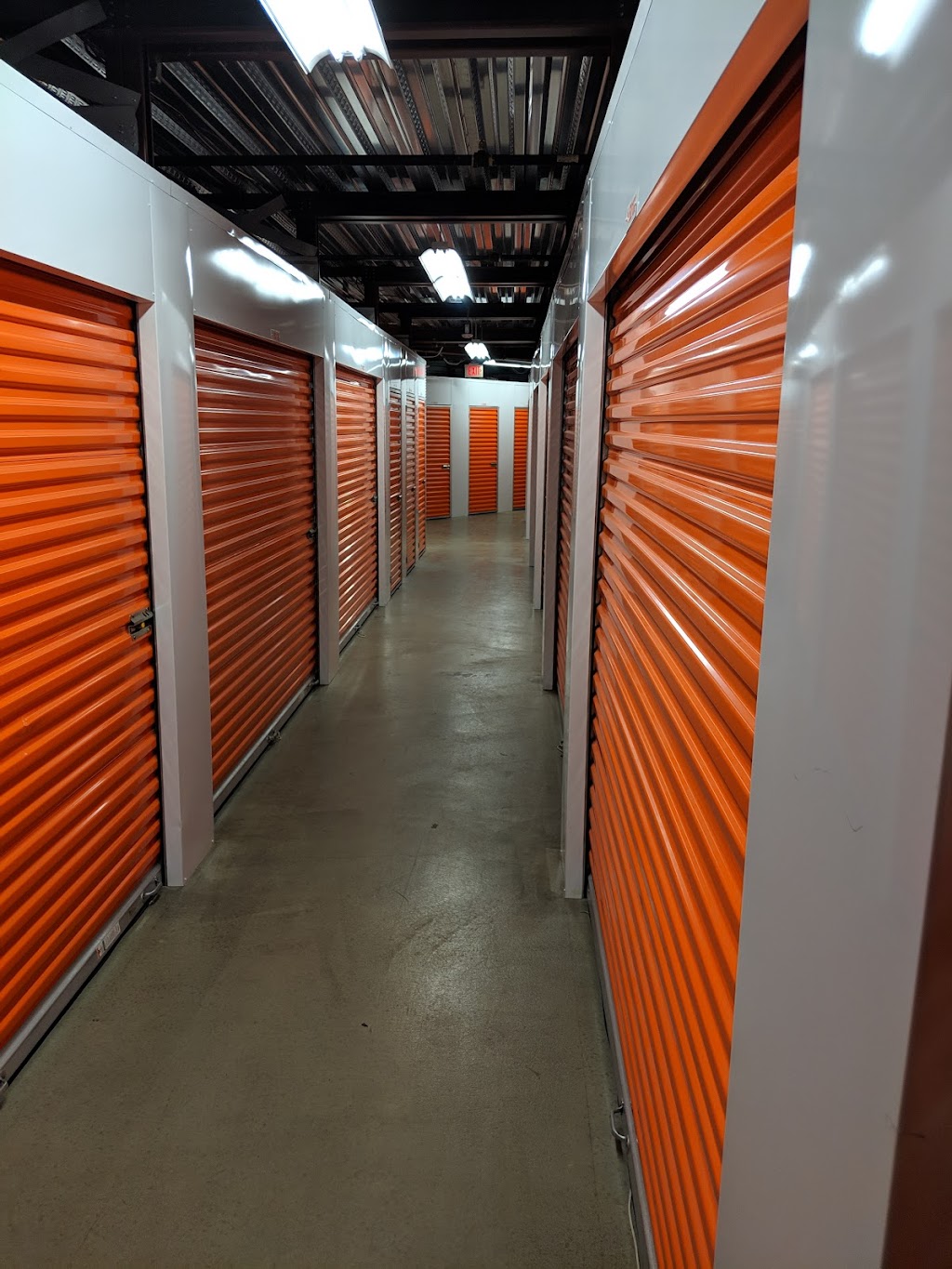 Public Storage | 77 Mill Plain Rd Unit 8-3, Danbury, CT 06811, USA | Phone: (203) 297-9978