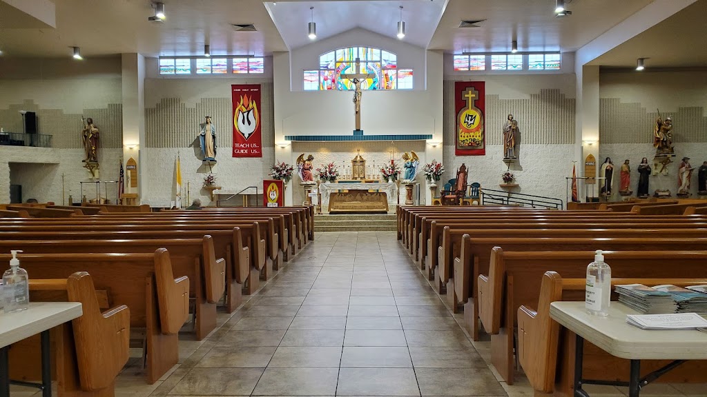 St Georges Catholic Church | 300 E 16th Ave, Apache Junction, AZ 85119, USA | Phone: (480) 982-2929