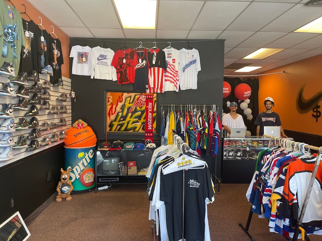 Hot Heat Sneakers | 10668 Campus Way S, Kettering, MD 20774, USA | Phone: (240) 457-1420