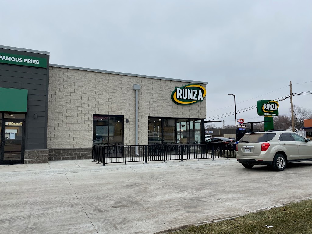 Runza Restaurant | 1119 N 6th St, Beatrice, NE 68310, USA | Phone: (402) 223-3656