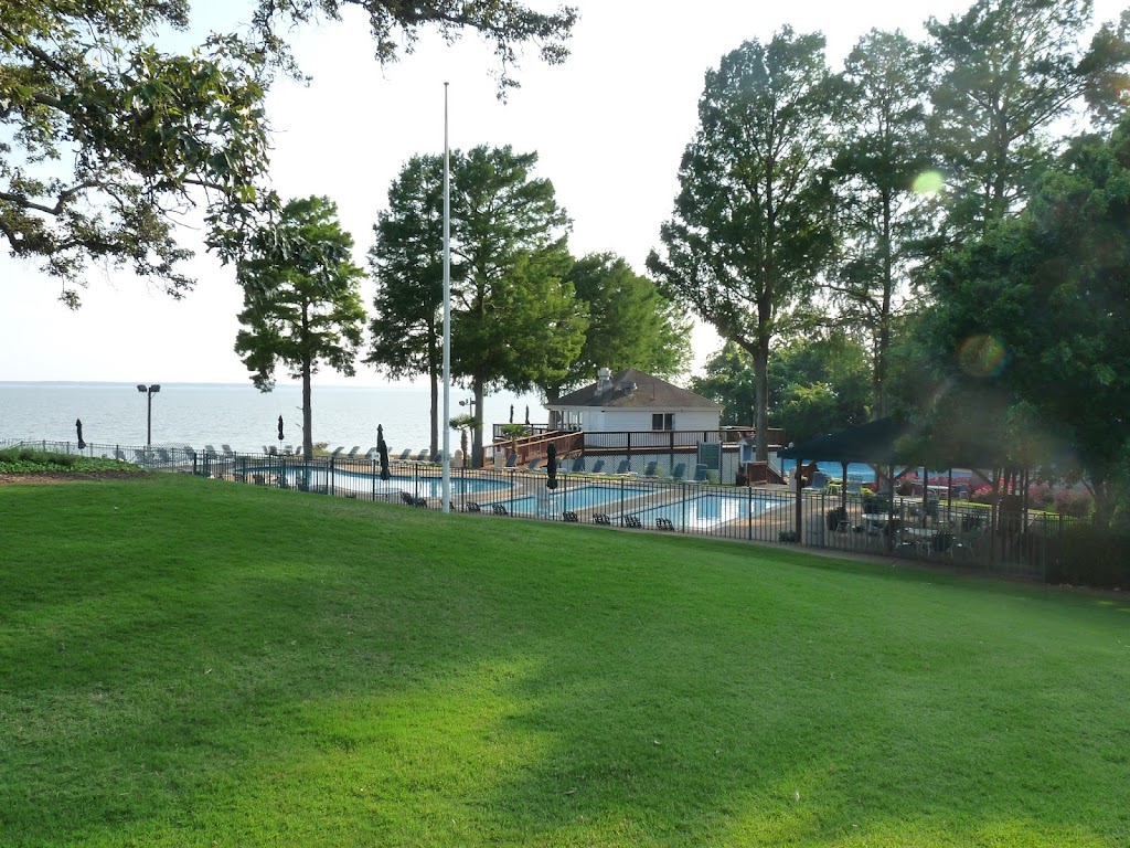 James River Country Club | 1500 Country Club Rd, Newport News, VA 23606, USA | Phone: (757) 595-3327