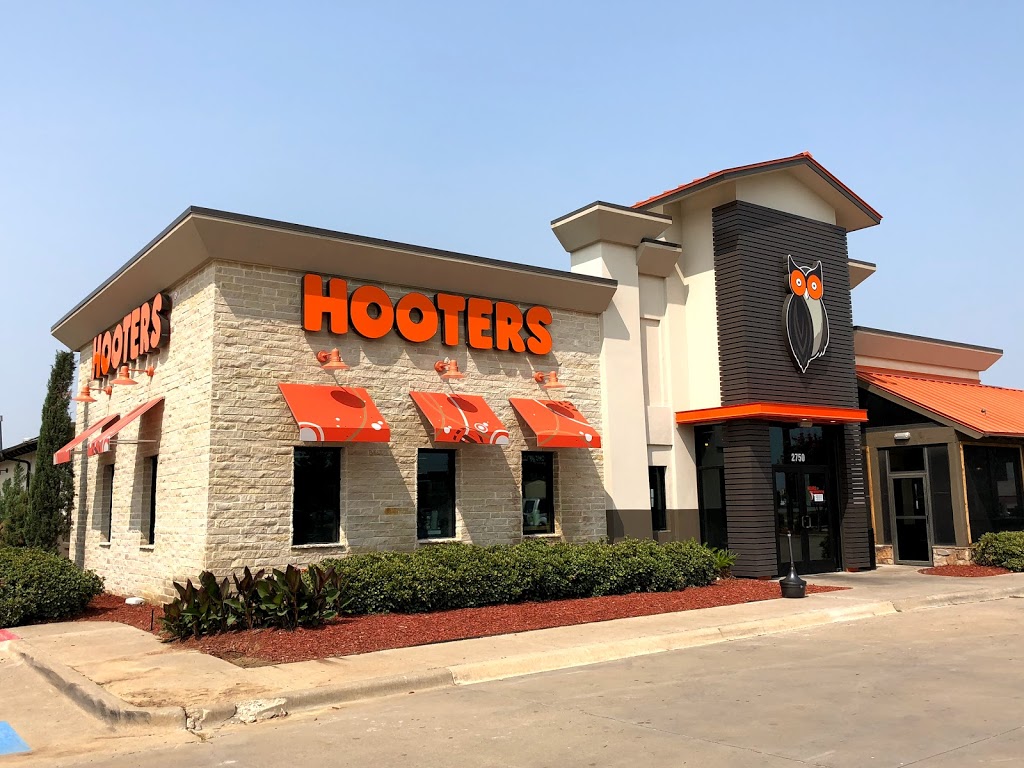 Hooters | 2750 I-20, Grand Prairie, TX 75052, USA | Phone: (682) 800-1710