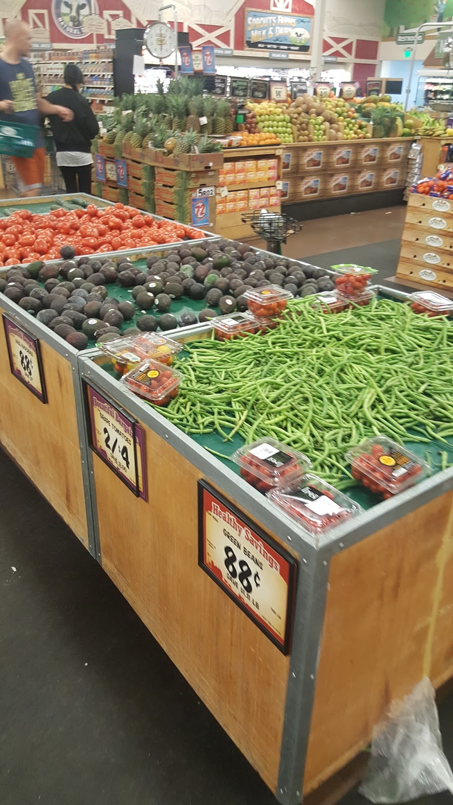 Sprouts Farmers Market | 7477 N Blackstone Ave, Fresno, CA 93720, USA | Phone: (559) 256-1735