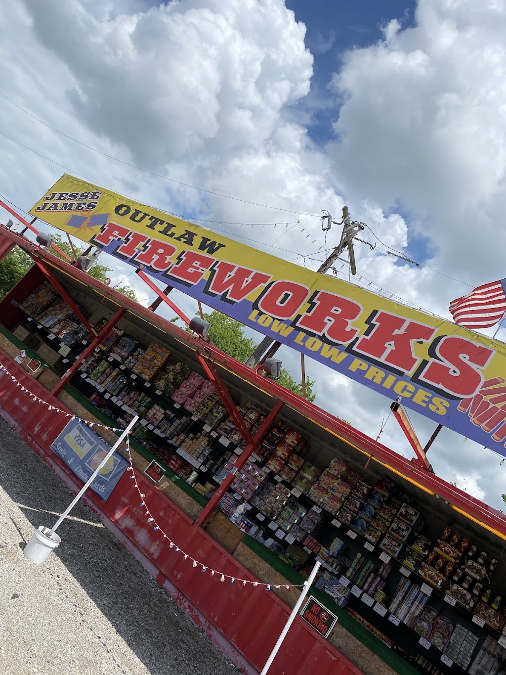 Outlaw Fireworks | 30 Co Rd 492, Princeton, TX 75407, USA | Phone: (214) 957-5873