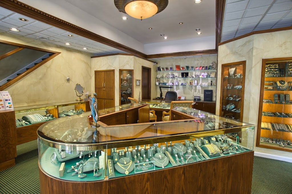 Le Joaillier Fine Jewelry | 33 The Plaza, Locust Valley, NY 11560, USA | Phone: (516) 759-1133