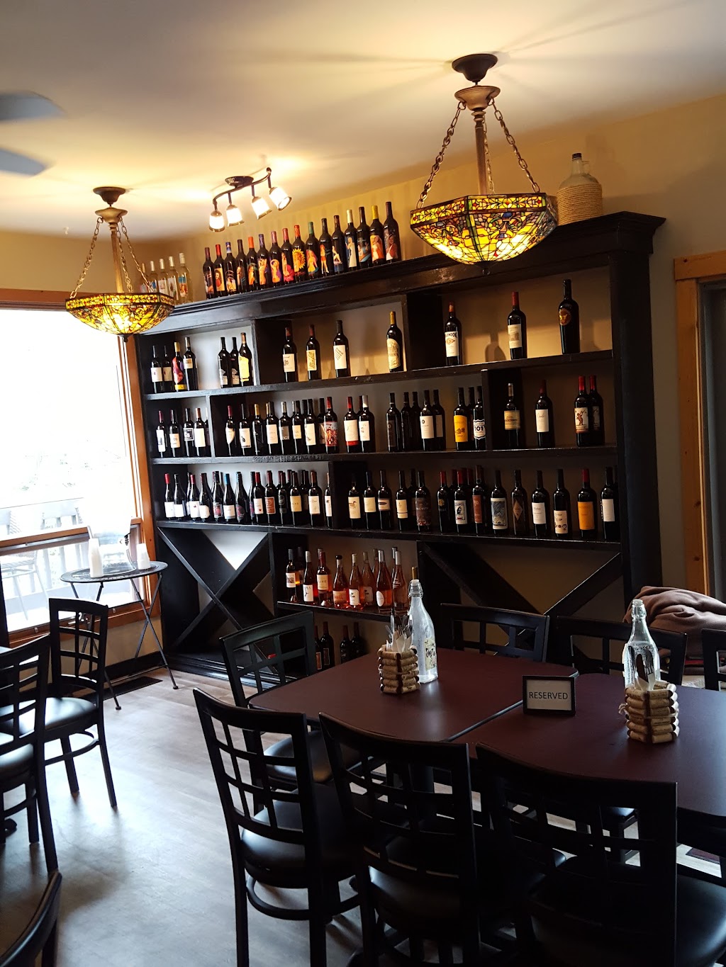 Olde Wine Cellar | 7932 Main St, Olmsted Falls, OH 44138, USA | Phone: (440) 427-1222