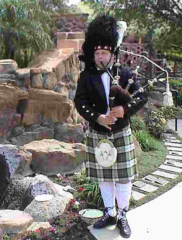 Bagpipes Scottish Drums | 22490 Venido Rd, Woodland Hills, CA 91364, USA | Phone: (818) 716-7522
