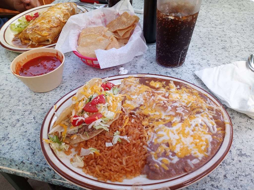 La Paws Restaurant | 1128 W Big Bear Blvd, Big Bear, CA 92314, USA | Phone: (909) 585-9115