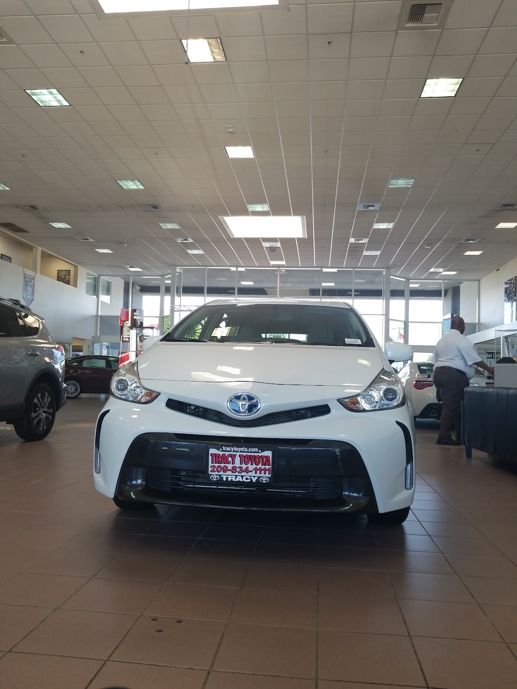 Tracy Toyota | 2895 Naglee Rd, Tracy, CA 95304, USA | Phone: (209) 834-1111