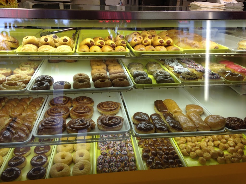 Hot Donuts & Bakery | 12915 Jupiter Rd, Dallas, TX 75238, USA | Phone: (214) 343-9664