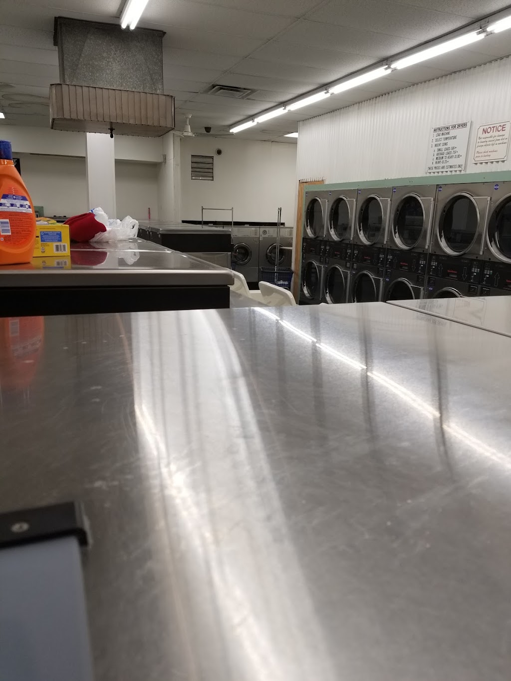 Greenhills Laundromat | 6 Endicott St, Cincinnati, OH 45218, USA | Phone: (513) 549-1044