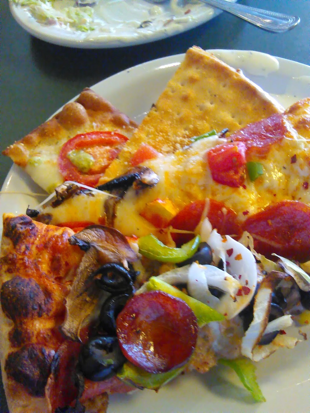 Round Table Pizza | 10952 Trinity Pkwy A, Stockton, CA 95219, USA | Phone: (209) 951-6863