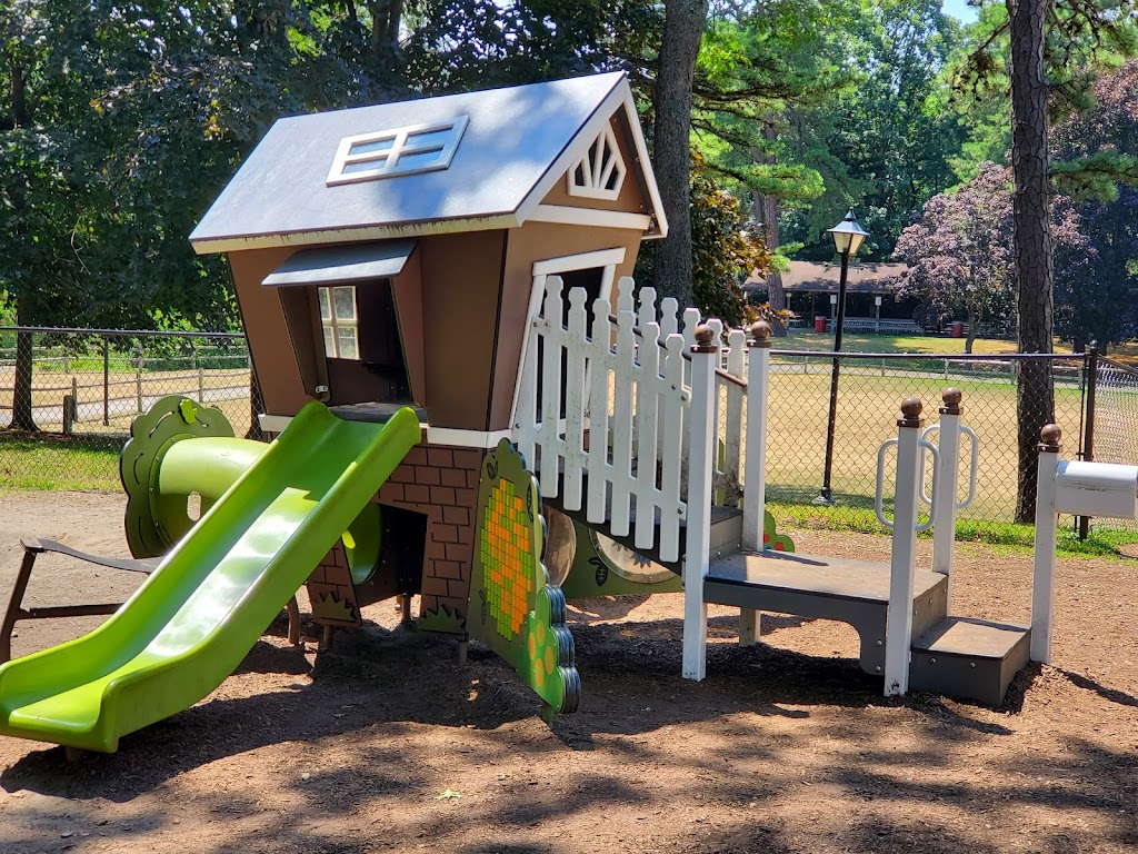 Cook Park Playground | Shambrook Pkwy, Colonie, NY 12205, USA | Phone: (518) 218-7782