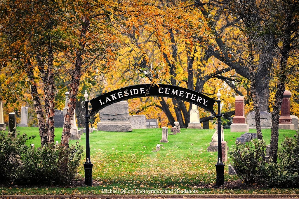 Lakeside Cemetery | 600 Lake St, Libertyville, IL 60048, USA | Phone: (847) 362-3033