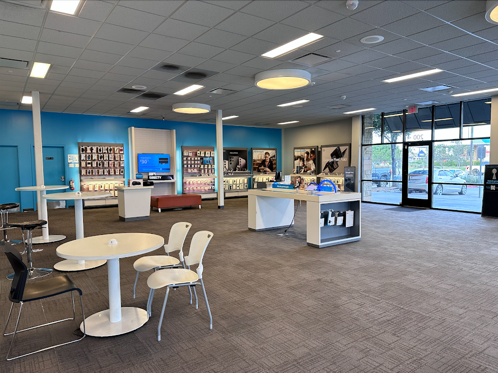 AT&T Store | 780 E US Hwy 80 Suite 200, Forney, TX 75126, USA | Phone: (972) 552-1901