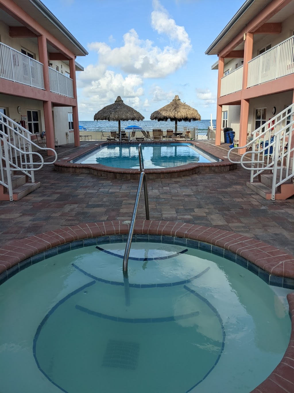 The Islander Resort | 17006 Gulf Blvd, North Redington Beach, FL 33708, USA | Phone: (727) 391-0271