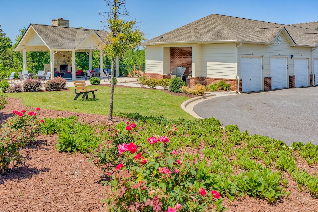 Revere at Tega Cay | 260 N Revere Cove, Tega Cay, SC 29708, USA | Phone: (803) 547-7833