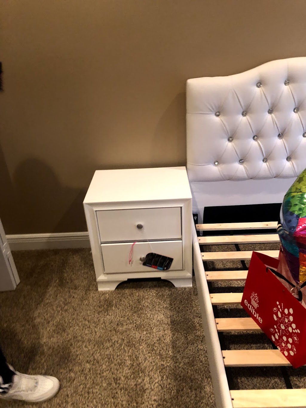 Bargain Goods Furniture | 5945 Ravenswood Rd, Fort Lauderdale, FL 33312, USA | Phone: (954) 612-0200
