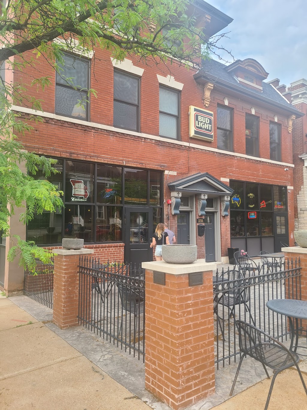 Blackthorn Pub and Pizza | 3735 Wyoming St, St. Louis, MO 63116, USA | Phone: (314) 776-0534