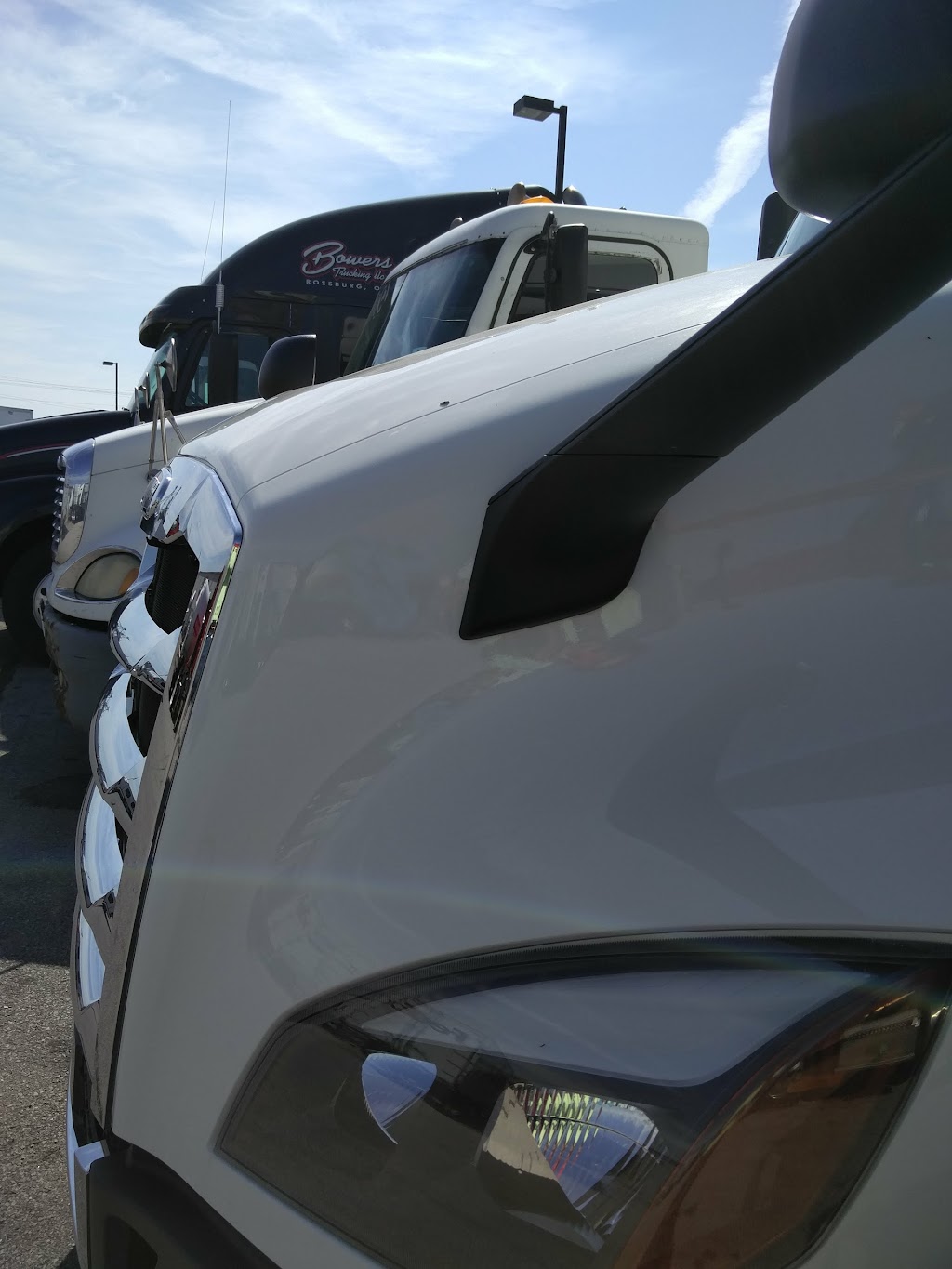 Stoops Freightliner-Quality Trailer | 12247 Declaration Dr, New Haven, IN 46774, USA | Phone: (260) 749-8587