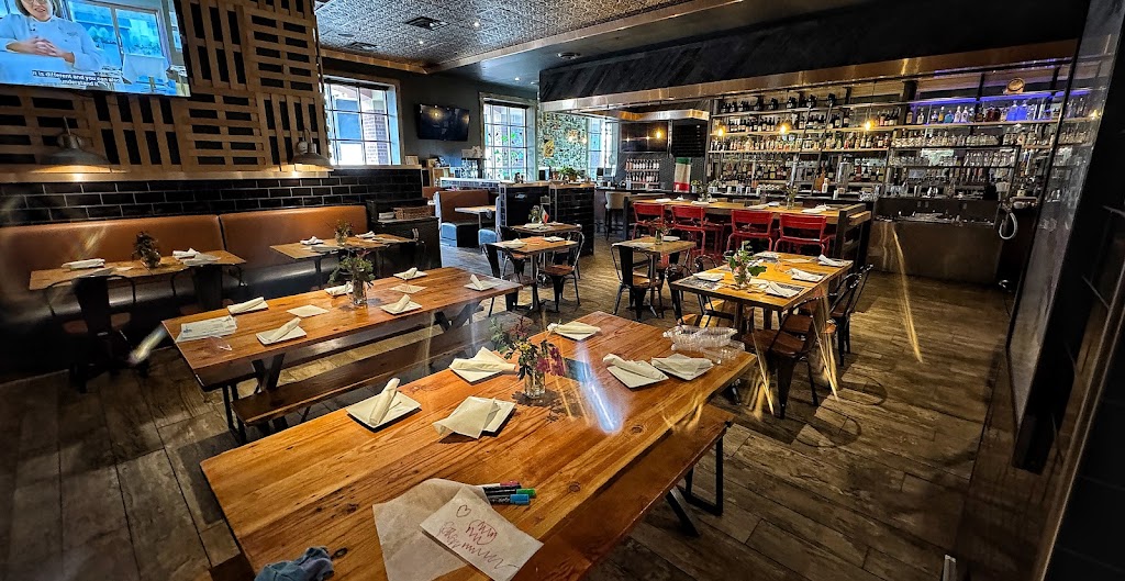 Silvios Trattoria e Pizzeria | 225 Canton Ctr Rd, Canton Township, MI 48188, USA | Phone: (734) 214-6666