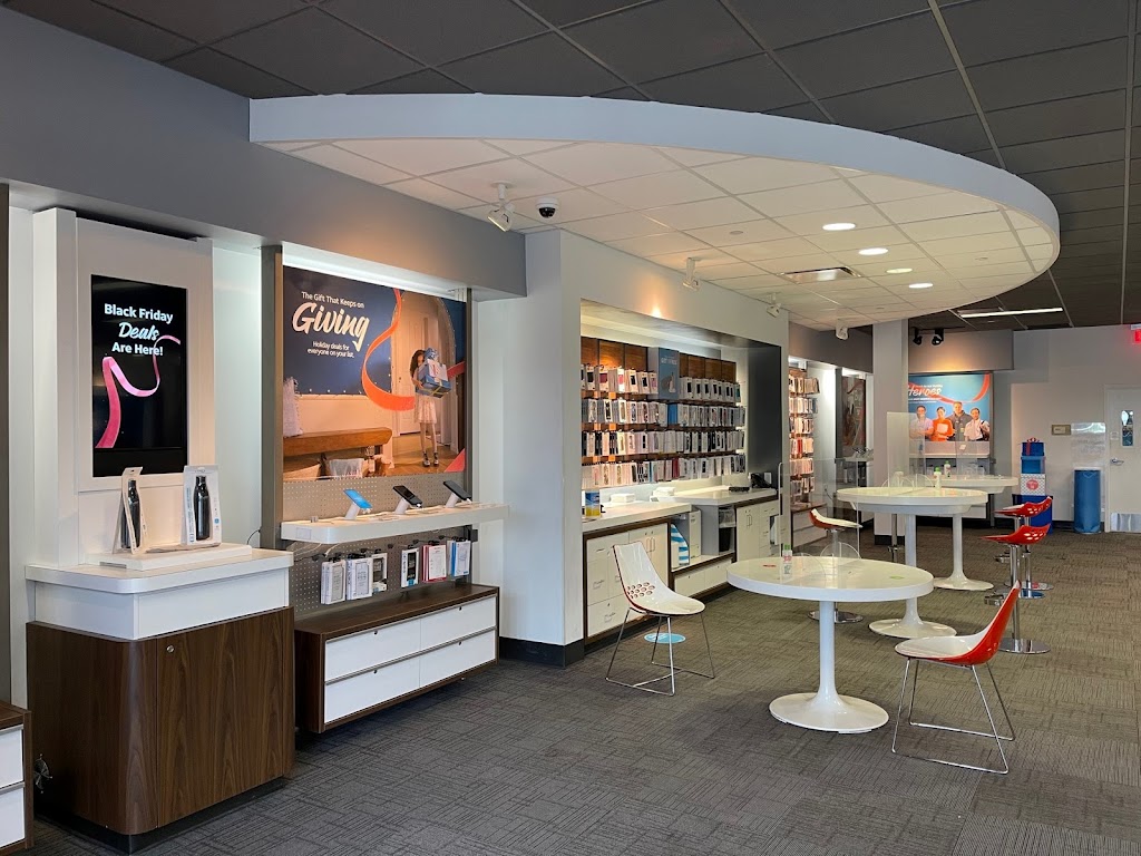 AT&T Store | 16811 Burke St Suite 113, Omaha, NE 68118, USA | Phone: (402) 513-0467