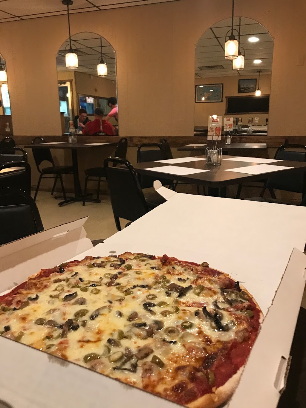 Jims Pizzeria | 1103 Center Ave, Janesville, WI 53546, USA | Phone: (608) 754-8266