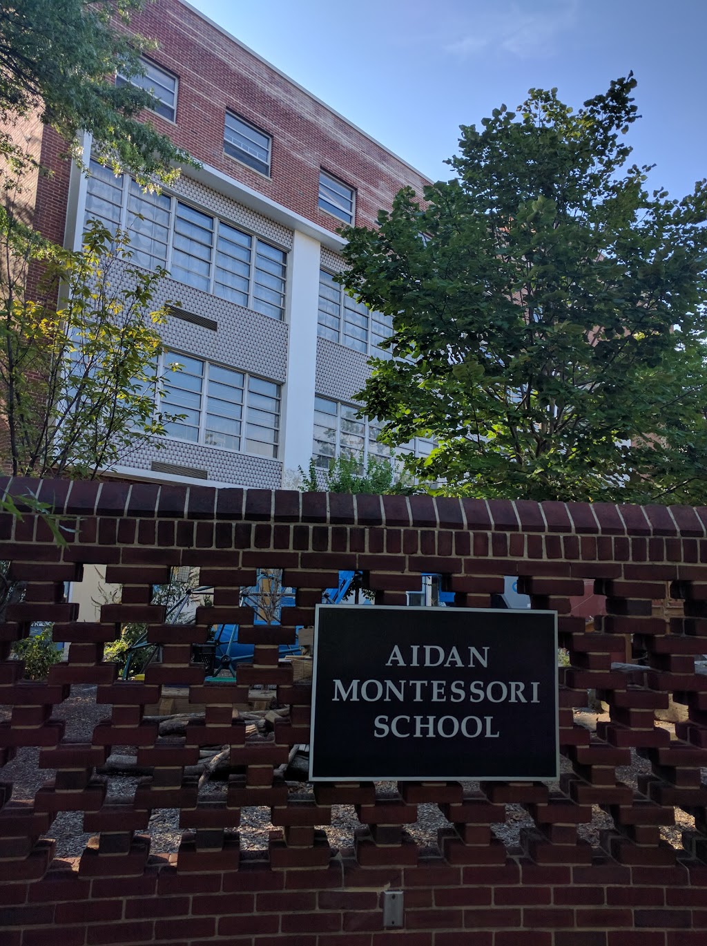 Aidan Montessori School | 2700 27th St NW, Washington, DC 20008, USA | Phone: (202) 387-2700