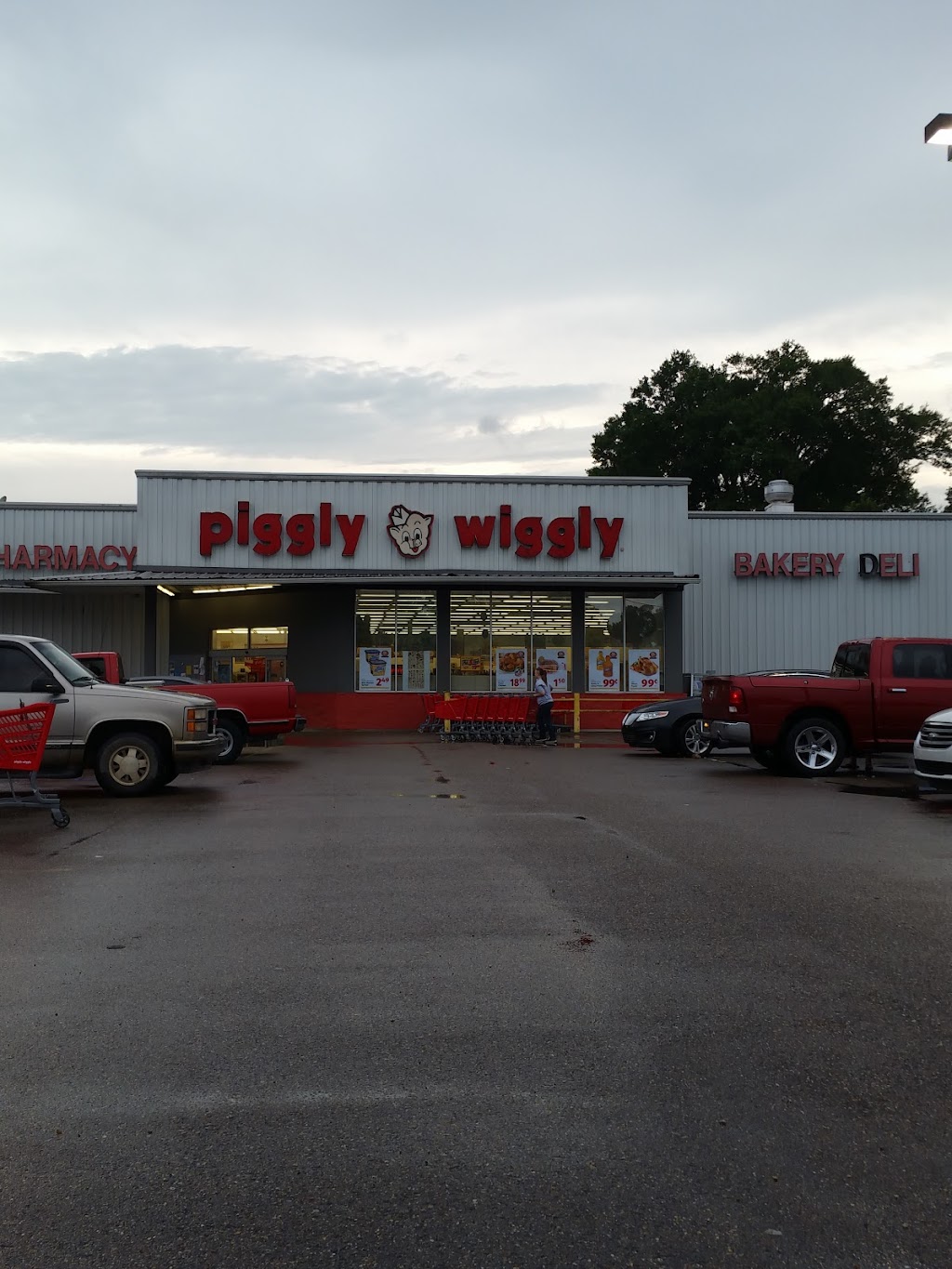 Piggly Wiggly | 345 W Railroad Ave, Independence, LA 70443, USA | Phone: (985) 878-4306