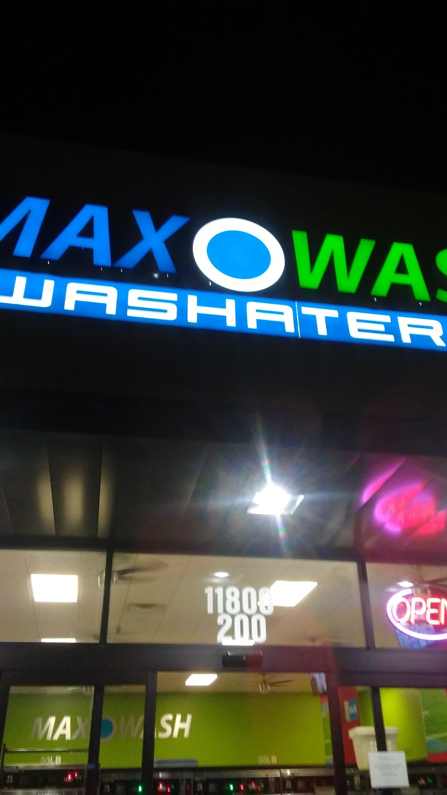 Max Wash Washateria Laundry Laundromat | 11800 Dessau Rd #200, Austin, TX 78754, USA | Phone: (512) 766-6290