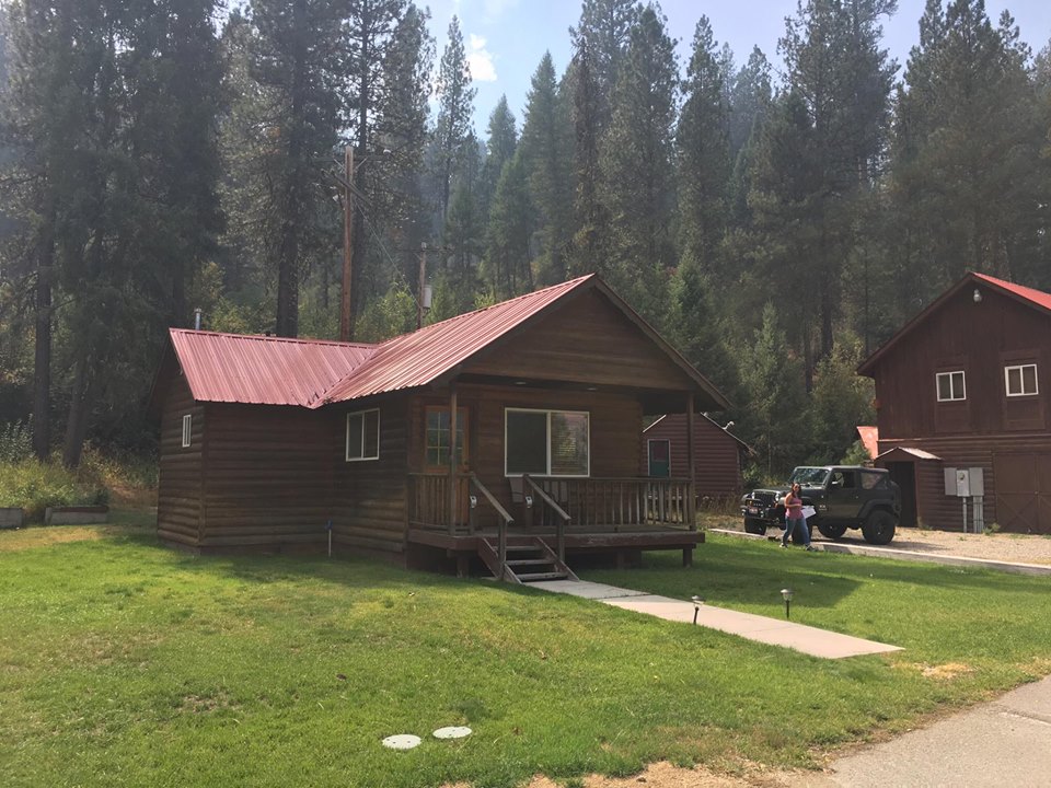 Southfork Lodge | 7234 ID-21, Lowman, ID 83637, USA | Phone: (208) 757-5070