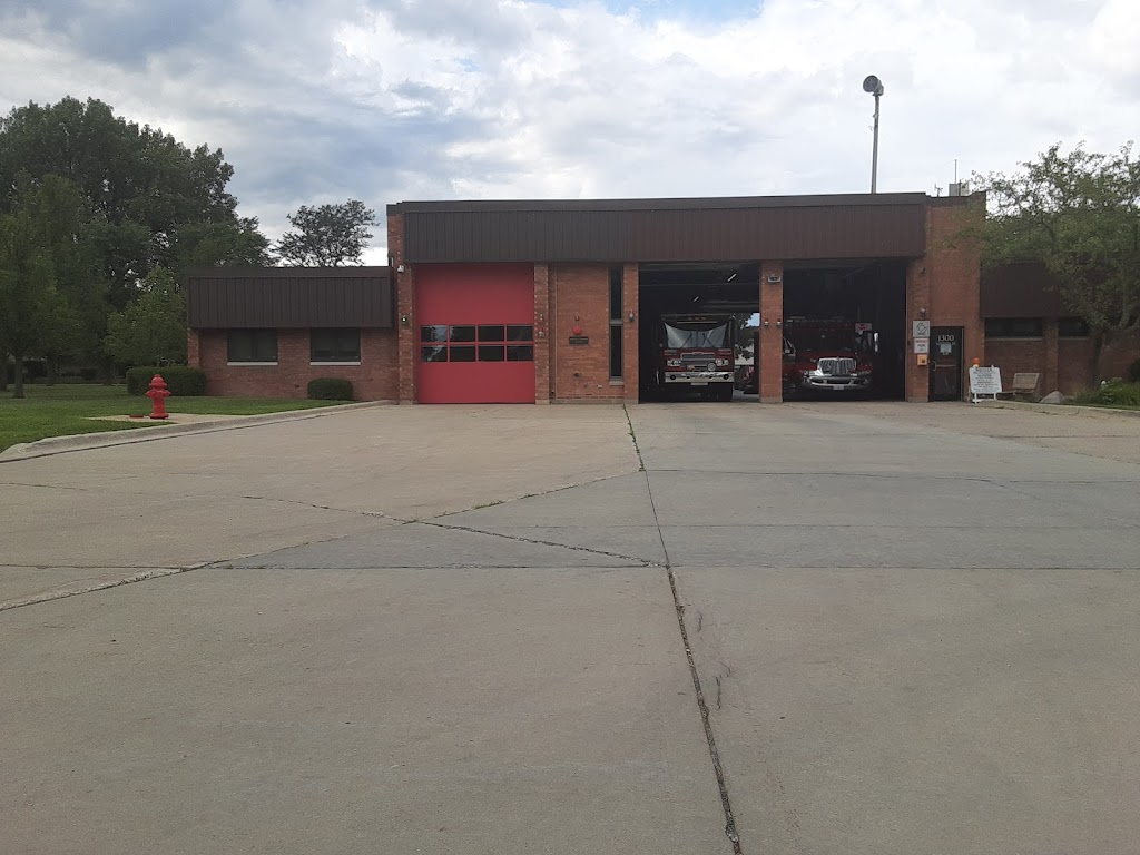 Hoffman Estates Fire Department Station 23 | 1300 Westbury Dr, Hoffman Estates, IL 60192, USA | Phone: (847) 843-4825