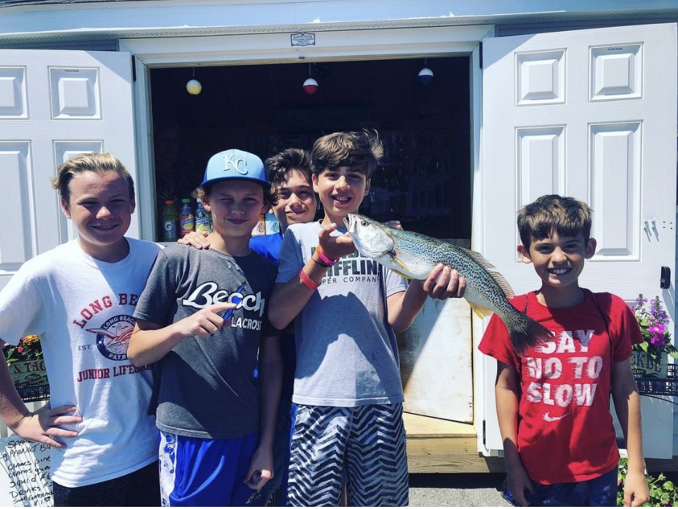 Magnolia Pier Bait & Tackle | 198 W Bay Dr Suite Blue House, Long Beach, NY 11561, USA | Phone: (516) 384-7702