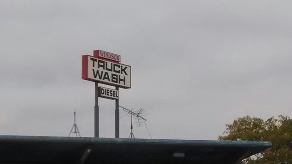 Windsor Truck Wash | 6383 Lake Rd, Windsor, WI 53598, USA | Phone: (608) 846-7272