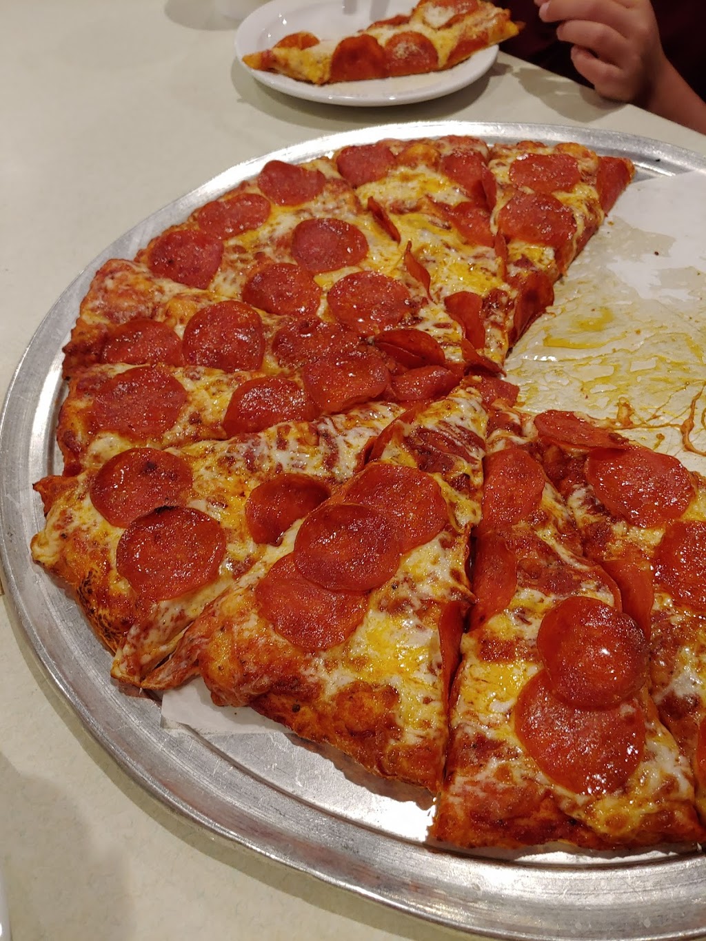 Round Table Pizza | 40831 Fremont Blvd, Fremont, CA 94538, USA | Phone: (510) 651-2111