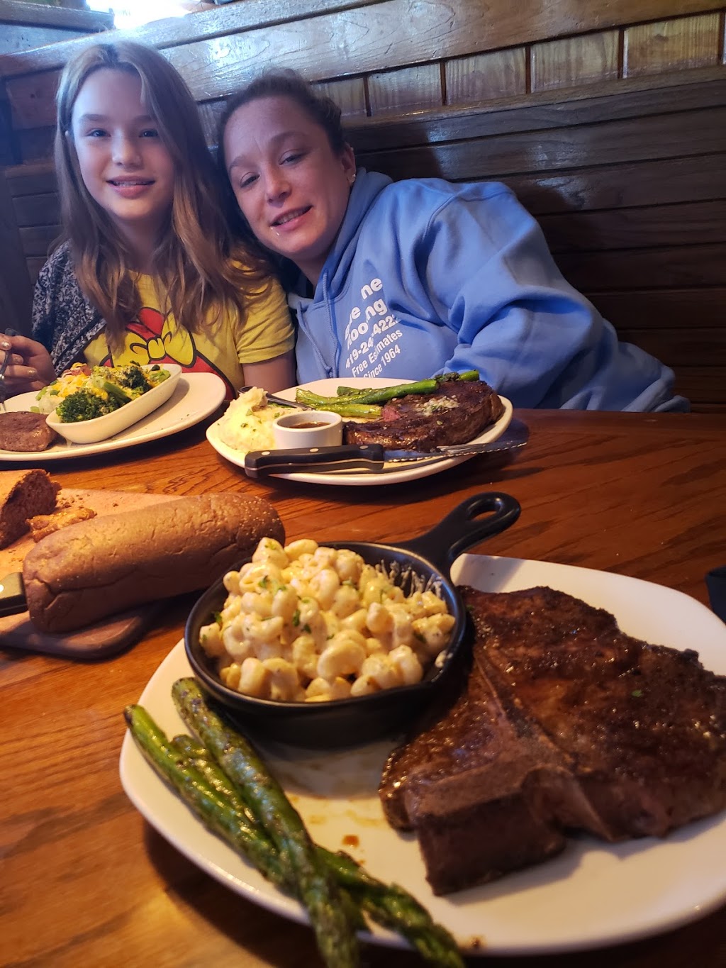 Outback Steakhouse | 401 W Dussel Dr, Maumee, OH 43537, USA | Phone: (419) 891-3621