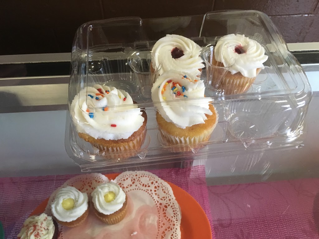 Cakes For Heavens Sake | 1201 N Main St, Findlay, OH 45840, USA | Phone: (567) 525-5779